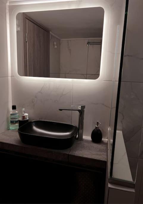 Minimal 3Br Apartment In Athen Eksteriør bilde